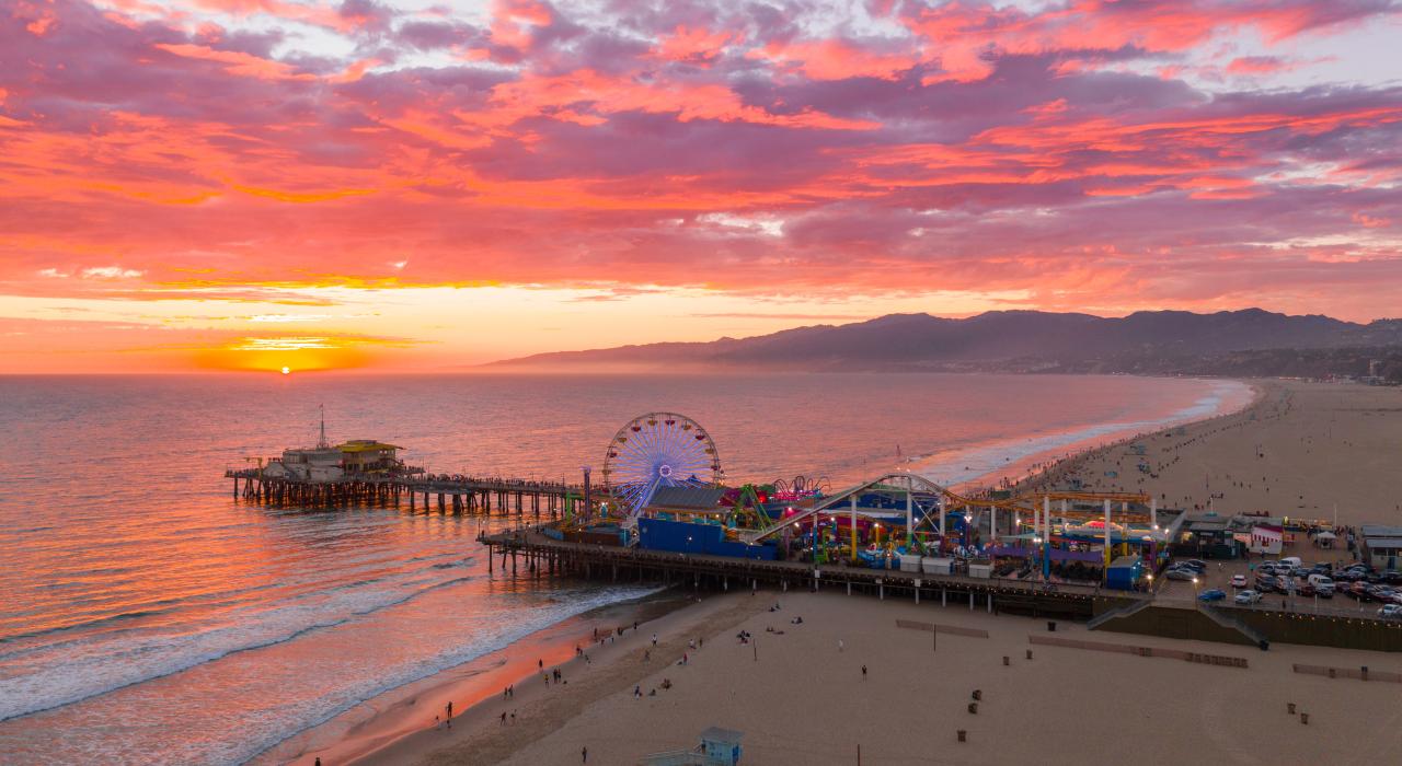 Santa Monica, California: Sunny Beach Paradise for Relaxed Fun