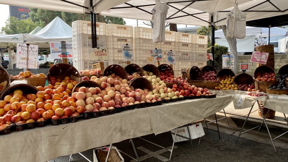 2 o Dog-Friendly Farmers Markets in Los Angeles