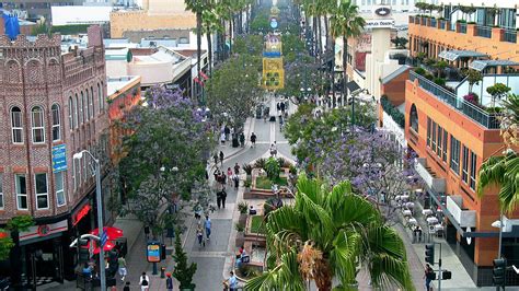 Third Street Promenade Santa Monica Charter Bus Company | Ebmeyer Charter